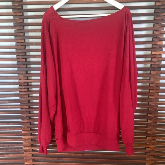 Auxo Collection sweater - Picture 6 of 9